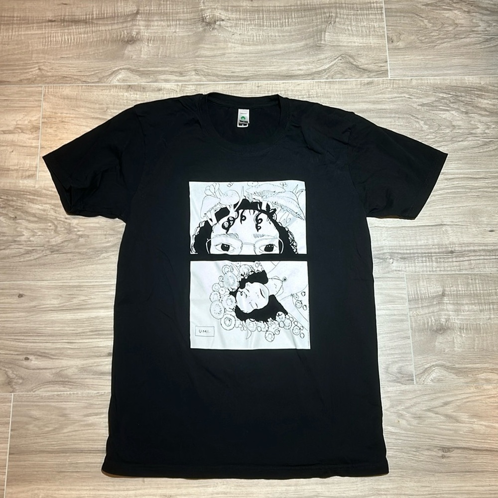Umi t-shirt size medium